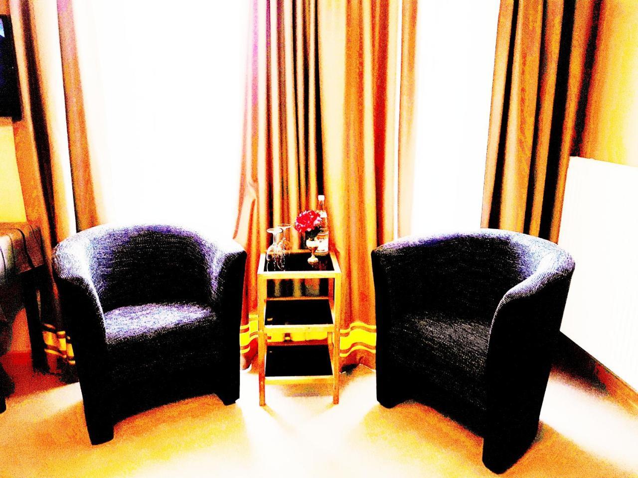 Hotel Restaurant Denis Zemmer エクステリア 写真